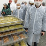 Заполненная автоклавная корзина